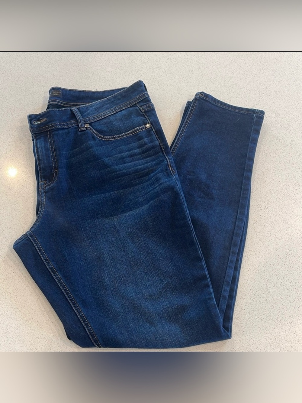 Jordache Women's Deep Indigo Jeans Sz 14
